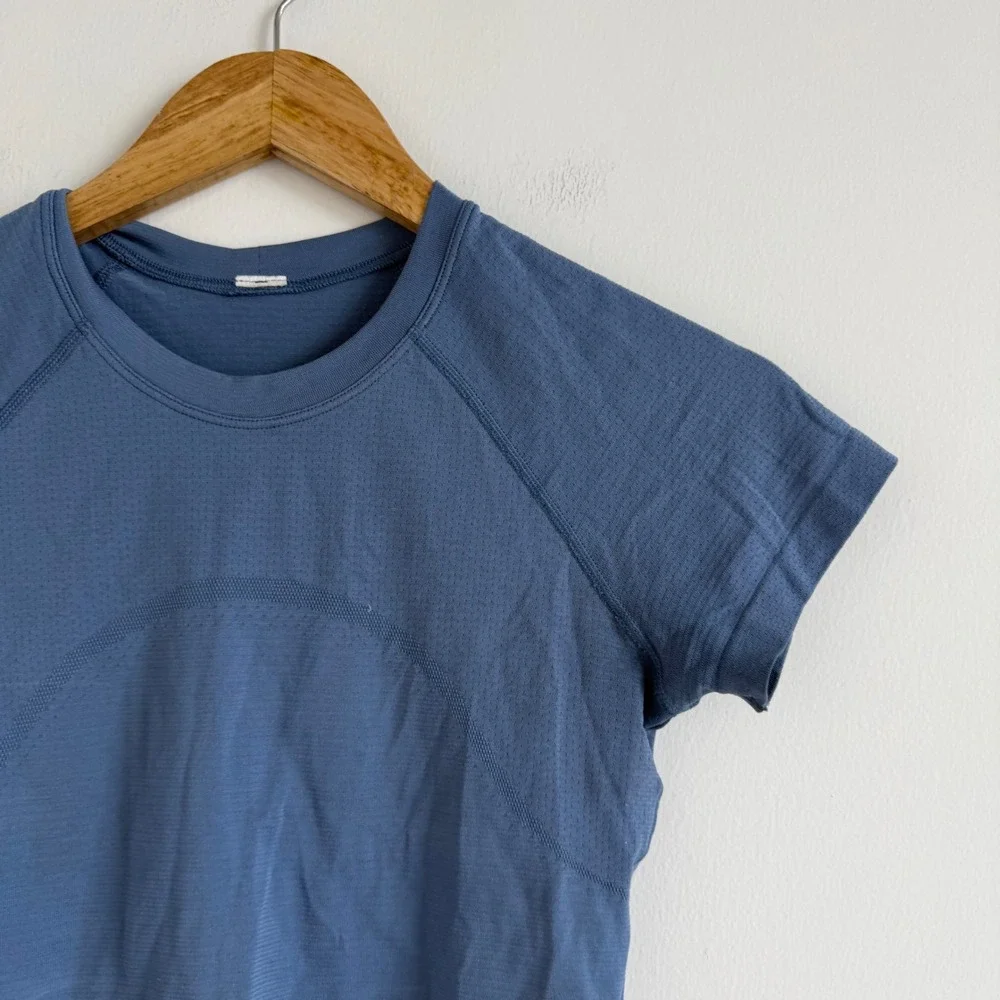 Lululemon Swiftly Tech Cropped Short-Sleeve Shirt 2.0 in Blue Twill